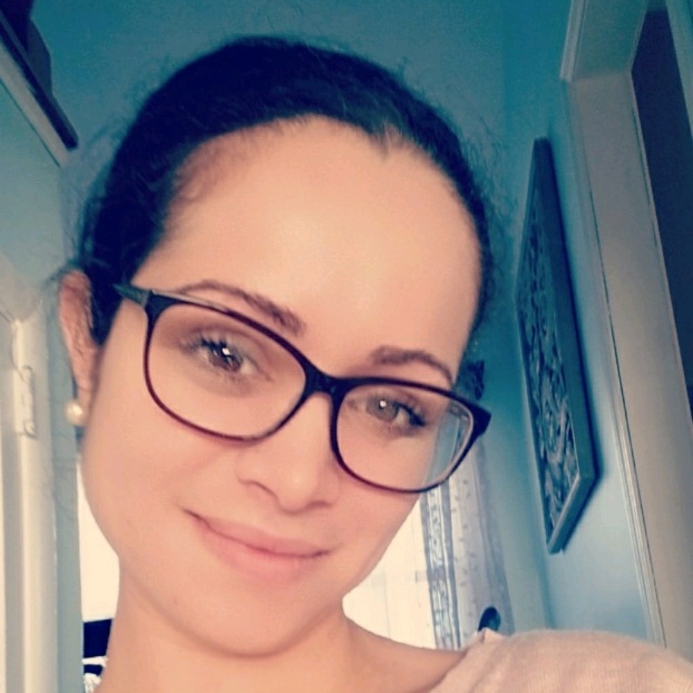 Meet your Posher, Lorena